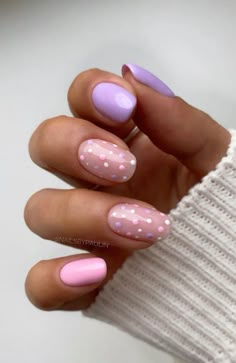 26. Polka Dot Pink Short Nail Design Do you realize that the power of gorgeous nails make us feel like we wear beautiful jewelry... Easy Spring Nails Short, Nails With Dots Simple, Nails 23, Engagement Nails, Unghie Sfumate, Short Gel Nails, Cute Spring Nails, Simple Gel Nails, Girly Acrylic Nails