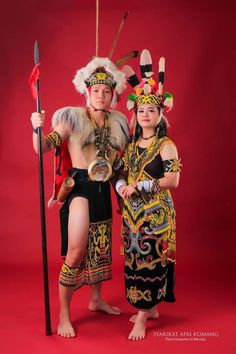 Pose Prewedding, Fashion Sketchbook Inspiration, Borneo Tattoo, Cultural Fashion, People Poses, Bright Pictures, Fashion Sketchbook, Folk Dresses