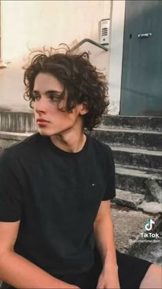 Mens Haircuts Curly Long, Short Curly Hair Masculine Women, Wavy Hair Men Medium, Medium Length Hair Men Curly, Medium Length Curly Hair Men, Long Curly Hair Men, Men's Curly Hairstyles, Long Curly Haircuts, Male Haircuts Curly