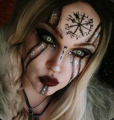 Lagertha Face Paint, Freya Makeup, Viking Make Up Woman, Modern Viking Fashion, Maquillage Halloween Simple