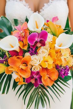 50+ Bold and Beautiful Calla Lily Bouquets for Adventurous Brides Fall Tropical Wedding, Tropical Flowers Bouquet, Lily Bouquets, Calla Lily Wedding Bouquet, Lily Wedding Bouquet, Calla Lily Bouquet Wedding, Calla Lily Wedding