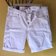 Brand New White Cuffed Shorts, 3 Buttons Instead Of Zipper, Stretch Denim, Slim Fit. H&m Casual Cotton Jeans, Casual H&m Cotton Jeans, H&m Relaxed Fit Shorts For Spring, H&m Relaxed Fit Spring Shorts, Casual Cotton Jean Shorts With Rolled Hem, H&m Relaxed Fit Cotton Shorts, H&m Relaxed Fit Bottoms For Summer, H&m Casual Short Length Bottoms, H&m Cotton Bottoms With Short Length