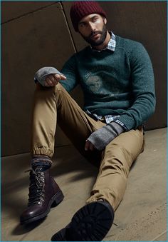 Noah Mills wears a flecked sweater, flannel shirt, joggers and a ribbed beanie from LE 31 with Steve Madden boots. Joggers With Boots, Guys In Beanies, Male Photo Shoot, Mens Outfit Ideas, New Grunge, How To Wear Joggers, Noah Mills, How To Wear Blazers, Denim And Boots