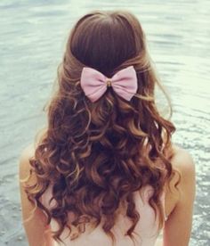 Brown curly hair Brown Curled Hair, Tumblr Girly Aesthetic 2013, Embrace Messy Hair, Curled Hair, Brown Curly Hair, Pink Tumblr Aesthetic, From Dress, Different Hairstyles, Dream Hair