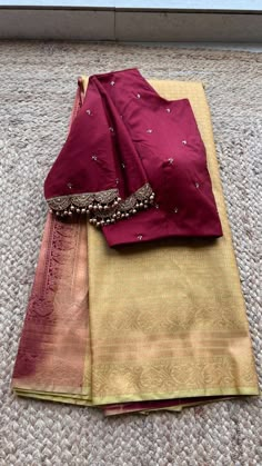 Silk Embroidery Blouse, Maroon Silk Saree, Salwar Kurti, Worked Blouse, Sleeveless Blouse Designs, Cotton Saree Blouse Designs, New Saree Blouse Designs, Wedding Saree Blouse Designs, Traditional Blouse Designs