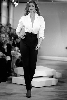 Fashion 90s Style, Look 80s, Fashion 90s, Chique Outfits, Model Pose, 1990s Fashion, Looks Black, Trik Fotografi, Cindy Crawford