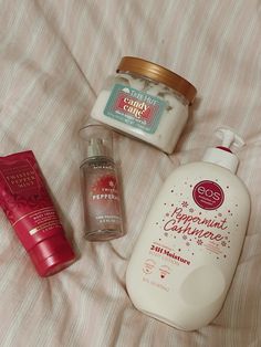 Shower, clean girl, pepermint, Christmas Christmas Shower Routine, Fyp Aesthetic, Preppy Winter, Christmas Shower, Clean Girl, Winter Christmas, Body Cream, Not Mine