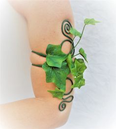 Poison Ivy Upper Arm Cuff Wrap Ivy Leaf Leaves Fairy Mother - Etsy Netherlands Leaf Fairy Costume, Poison Ivy Wedding Dress, Diy Fairy Accessories Costume, Woodland Fairy Costume Diy, Poison Ivy Inspired Outfit, Secret Garden Costume, Forest Fairy Costume Diy, Nature Fairy Costume, Spring Fairy Costume