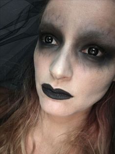 Zombie Bride Makeup, Halloween Zombie Makeup, Ghost Ideas, Haunted House Makeup, Halloween Make-up Looks, Halloweenský Makeup