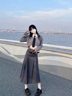 Long Skirt Asian Style, Asian Long Skirt Outfits, Miu Miu Long Skirt, Japanese Street Style 2023, Maxi Grey Skirt Outfit, Japanese Skirt Outfits Long, Acubi Long Skirt Outfit, How To Style Grey Skirt, Outfit With Gray Skirt