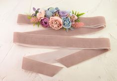 Flower belt with fabric flowers and velvet ribbon. Length of the belt : about 79 inches (200 centimeters) Width of the ribbon: 1.57 inches (4 centimeters) Flower comopisition is about 7 inches (18 centimetres). Ready to ship items https://etsy.me/2JdjSjn Each item is created with extra care and attention in pet-free and non-smoking room. Thank you for looking and please have a browse on my shop for lots more hair accessories https://etsy.me/3ebPf9I Track number is provided. Baby Shower Belt, Belt For Dress, Floral Belt, Maternity Belt, Wedding Blush, Girls Belts, Maternity Sash, Flower Belt, Dress Flower