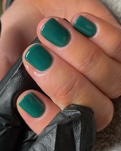 45 Best Fall Nail Art Ideas to Inspire You Queer Nails Art, Semi Permanent Nails Ideas, Turqoise Nails Gel, Bright Fall Nails, Solid Nail Colors, Fall Nail Art Ideas, Shellac Nail Colors, Colors Of Summer