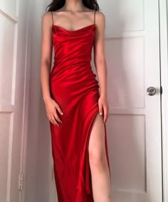 Silk Dress Aesthetic, Red Silk Dress, Vintage Red Dress, Red Satin Dress, Red Dress Long, Red Slip Dress, Pose Fotografi, Dress Spaghetti Straps