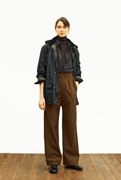 Winter Nonbinary Outfits, Women In Menswear, Andro Fashion, Androgynous Women, Androgynous Outfits, Queer Fashion, Margaret Howell, Androgynous Fashion, 가을 패션