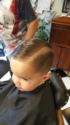 Uncle Joe's Barber Shop, Baby Face, Hair