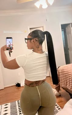 Body Tea, Girl Thigh Tattoos, Summer Body Workout Plan, Pressed Natural Hair, Silk Press Natural Hair, Mirror Pictures, High Ponytail Hairstyles, Lace Fronts