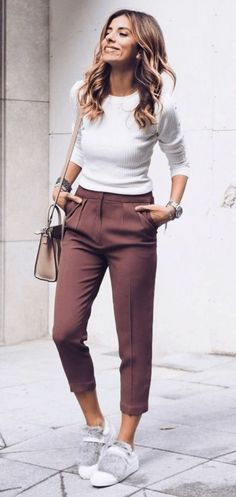 Women Business Casual Attire - Understand It Once For All Photoshoot Elegant, Cold Clothes, Outfits For Short Women, Moda Chic, Womens Business Casual, Fall Outfits For Work, Winter Trends, Casual Work Outfits, Inspired Outfits