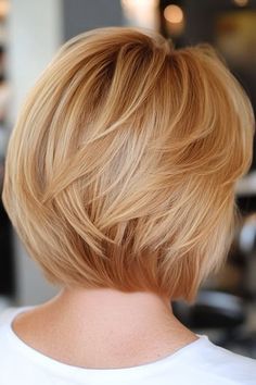 Sweeping Layers, Blonde Layered Bob, Thick Fine Hair, Choppy Bob Hairstyles For Fine Hair, Fine Thick Hair, Modern Shag Haircut, Stacked Hair, Layered Bob Haircuts