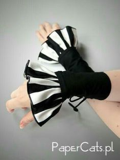 Gloves Steampunk, Black And White Gloves, Alana Blanchard, Circus Costume, Clown Costume, Black Gloves, White Gloves, Steampunk Fashion, Gothic Lolita