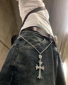 Dark Grunge Aesthetic Boy, Cooler Style, Inspo Outfit, Cinematic Photography, Grunge Style, Chrome Hearts, 가을 패션