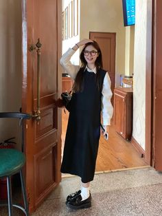 Stylish Outfits Casual, Ootd Poses, Outfit Everyday, Western Dress, Hijabi Style, Everyday Fashion Outfits, Classy Casual Outfits, Korean Fashion Trends, Classy Casual