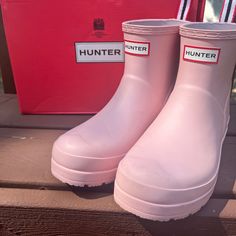 Hunter Original Play Short Boots Classic Rounded Toe Waterproof Includes Box Hunter Rain Boots, Short Boots, Rain Boots, Pink Ladies, Size 7, Women Shoes, Boots, The Originals, Pink