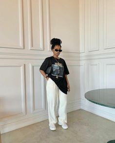 Palazzo Pants Casual Outfit, African Streetwear Fashion, Linen Outfits Black Women, Asymmetrical Outfit Street Styles, Matching Colors Clothes Outfit, Business Streetwear Women, Modest Lookbook Outfits, Modest Streetwear Summer, Modest Baddie Outfits Summer