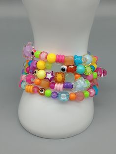 Kawaii Decora Monster Candy Bracelet Set. Water proof with elastic string. Set of 5. Candy Bracelets Aesthetic, Clowncore Accessories, Decora Clothes, Decora Jewelry, Mah Core, Decora Kei Outfits, Decora Outfits, Pixie Core, Decora Accessories