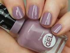 Sally Hansen Miracle Gel Street Flair - MANY will not believe this because I typically hate purple anything, but, I bought this color & am LOVING it. Ideas For Nails Gel, Nails Gel Christmas, Ideas For Nails, Nail Swatches, Gel Pedicure, Irish Beauty