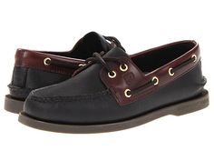 Sperry Authentic Original (Black/Amaretto) Men's Lace up casual Shoes. The Sperry Authentic Original boat shoe is the classic choice for true nautical style. Genuine leather upper offers excellent craftsmanship and long-lasting wear. Genuine handsewn tru-moc construction. 360 Lacing System with fully functional rawhide laces and rustproof eyelets for an easily adjustable  secure fit. Perfed dri-lex sock liner covers a shock-a #Sperry #Shoes #ClosedFootwear #Laceupcasual #Black Stylish Eve Outfits, Teacher Outfits Fall, Beach Wedding Shoes, Leather Boat Shoes, Stylish Eve, Nautical Style, Boat Shoe, All About Shoes, Nautical Fashion