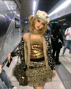 #outfitinspo #gyaru #fashion #mcbling #art #makeup #gyarufashion #y2k Roma Gyaru Outfit, Modern Gyaru Fashion, Gyaru Work Outfits, Guyru Fashion Style, Gyaru Fashion 90s, Prim And Proper, Trashy Outfits, 일본 패션, Stylish Crochet