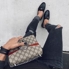 Gucci Dionysus + Chanel paten leather loafers ✌️ woahstyle.com Lisa Vidal, Chic Dressing, Laptop Messenger Bags, Rattan Bag, Travel Handbags, Prada Handbags, Leather Messenger, Gucci Handbags, Small Crossbody Bag