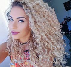 European Hairstyles, Long Hair Perm, Spiral Perm, Hair Colorful, Black Curls, 80s Hair, Beautiful Curly Hair