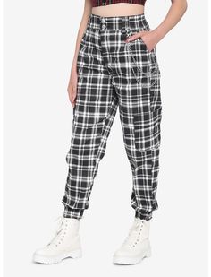 Black & White Plaid Chain Girls Jogger Pants Girls Jogger, Statement Pants, White Joggers, Girls Joggers, Girls Crop Tops, Black Platform Boots, Mom Shorts, Plus Size Maxi Dresses, Edgy Outfits