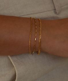 This gorgeous bracelet is perfect to live in. It's durable, adjustable, and so cute in a stack or alone. 14k gold filled, safe for sensitive skin & to shower in. Measures approximately 6.25 inches with an adjustable extension up to 6.75 inches. Available in smaller or larger lengths, as well as sterling silver. Email info@belladaar.com to place a custom order. Stack Gold Bracelets, Layered Gold Bracelets, Staple Jewelry Pieces, Dainty Gold Bracelet Stack, Dainty Jewelry Aesthetic, Dainty Bracelet Stack, Simple Gold Jewelry, Xoxo Jewelry, Gold Bracelets Stacked