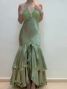 Formal Gowns Evening Dresses, Long Formal Gowns, Prom Dress Stores, Looks Party, Prom Dress Inspiration, Ball Gowns Evening, Pretty Prom Dresses, Vestidos Vintage, Green Vintage