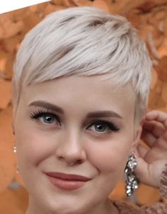 Short Platinum Blonde Hair, Buzz Haircut, Hair Cut Ideas, Short Hair Cut, Hair Inspiration Short, Dark Brown Hair Color, Short Hair Over 60, Bob Hair