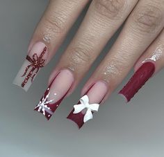 Gel Nails Winter, Classy Christmas Nails, Nails Bow, Christmas Press On Nails, Holiday Manicure, Winter Nails Acrylic, Classy Christmas, Nails Winter, Girly Acrylic Nails