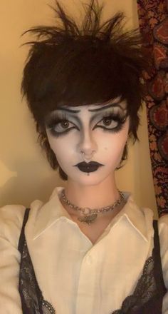 Dolly Goth Makeup, Droopy Eyes Makeup, Gothic Doll Makeup, Gyaru Goth, Vkei Makeup Looks, Goth Doll Makeup, Goth Gyaru Makeup, Doll Makeup Aesthetic, Gothic Gyaru