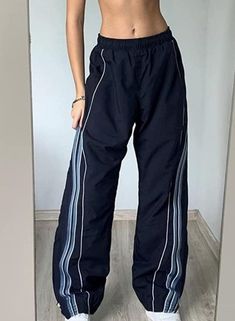 Street Preppy, Cuffs Design, Sweatpants Blue, Baggy Sweatpants, Y2k Punk, Vintage Preppy, Wide Leg Sweatpants, Rock Design, Jeans Material