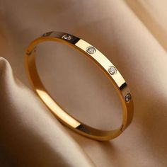 Brand New! Beautiful Goldstone Bangle With Rhinestone Detail. Kadas For Women Gold, Kada Designs Gold For Women, Kada Bangles Gold Design, Diamond Bangles Design, Gold Kada Design For Women, Bangles Jewelry Designs Gold, Bangle Models, Bracelet Gold Women, Kada For Women