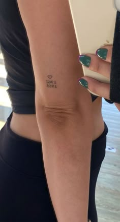 40 Tattoo Ideas with Meaning : Years To Love Small Feminine Tattoos, Tattoo Ideas With Meaning, Simple Arm Tattoos, Unique Small Tattoo, Tattoo Spots, Elbow Tattoos