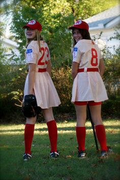 Brother Sister Halloween, Brother Sister Halloween Costumes, Sister Halloween Costumes, Karneval Diy, Friend Costumes, A League Of Their Own, League Of Their Own, Holloween Costume