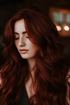 Red Hair For Brown Eyes, Shades Of Dark Red Hair, Dark Red Hair Color Ideas, Muted Burgundy, Pelo Color Vino, Red Hair Brown Eyes, Dark Red Hair Color