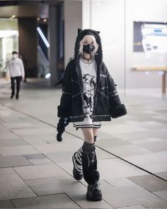 Cute Techwear, Edgy Pose Reference, Pastel Techwear, Tech Wear Outfit, Gurokawaii Fashion, Performer Aesthetic, Peony Aesthetic, Harajuku Anime