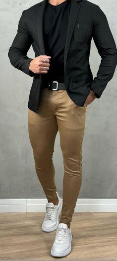 Yellow And Grey Outfit Men, Black And Khaki Outfit Men, Elegant Outfits For Men, Outfits Hombre Elegante Casual, Business And Advertising, Mens Fashion Suits Casual, Stylish Mens Suits