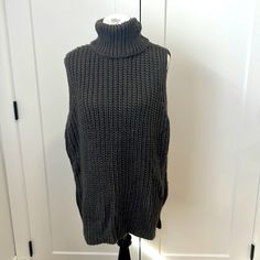 Gray Chunky Knit Sleeveless H&M Sweater. New Without Tags. Size Medium Runs Very Big Bustform Is A Size 8 For Reference. Offers Welcome No Trades Cute Sweater Dresses, Sleeveless Turtleneck Sweaters, Oversized Turtleneck Sweater, Oversized Turtleneck, Sleeveless Turtleneck, Mini Robes, Knit Turtleneck Sweater, Knit Sleeve, Black Turtleneck