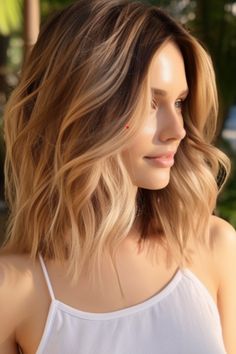 Amazing shoulder for women | Trendy hairstyle ideas | Easy hairstyle ideas Honey Shoulder Length Hair, Summer Shoulder Length Hair, Sholder Length Girl Haircut With Layers, Sholder Length Girl Haircut, Shoulder Length Summer Hair, Girls Haircuts With Layers, Thick Shoulder Length Hair, Cute Shoulder Length Haircuts, Above Shoulder Length Hair