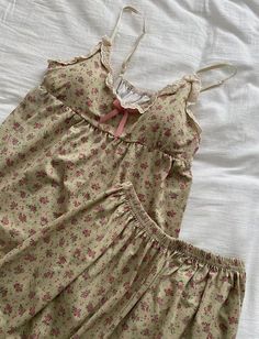 ctto Pajama Set Cute, Cottage Core Pjs, Cotton Sets For Women, Cute Shirts Coquette, Cute Undergarment Sets, Cute Camisole, Flower Design Aesthetic, Cute Pyjama Sets, Clothes For Short Women