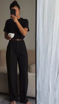 Black On Black Work Outfits, Summer To Fall Work Outfits, Fall Outfits Women For Work, Birthday Outfit Work, Autumn Outfits 2024 Work, Women's Office Wear, Outfit Inspirations 2024, Feminine Formal Outfits, Work Inspo Outfit